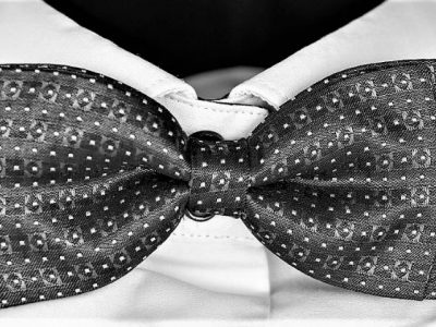 Le nœud papillon pour homme : l’accessoire indispensable du marié