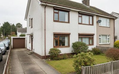 Comment repérer les matériaux contenant de l’amiante dans une maison des années 80